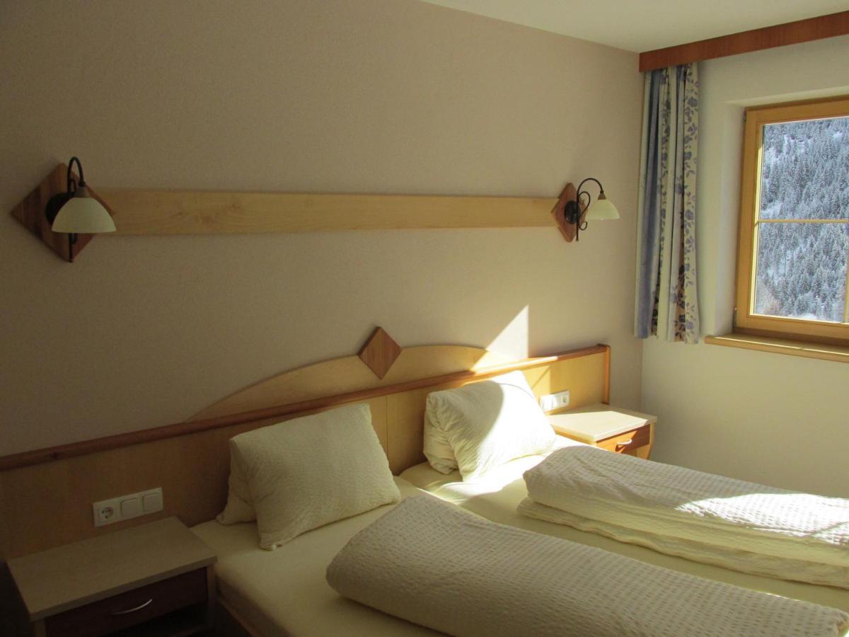 Aparthotel Apart Alpenschlössl 2*