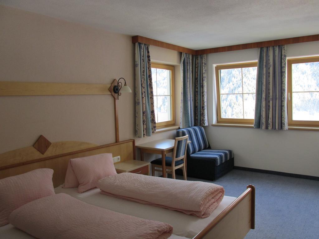 Aparthotel Apart Alpenschlössl 2*